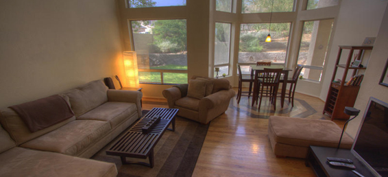 This Phoenix Arizona Ahwatukee Property for sale is a traditional real estate listing.