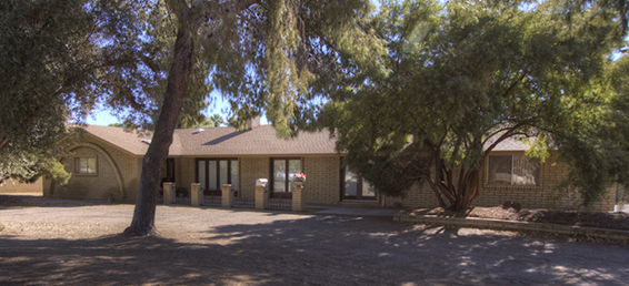 This Lower Arcadia home for sale is within close proximity to the Scottsdale Fashion Square Mall and the Biltmore Shopping Center.