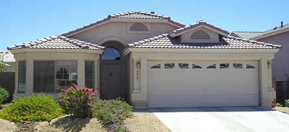 This 3 bedroom 2 bath North Phoenix rental home in Eagle Ridge is on a good south facing lot and located in close proximity to many popular North Phoenix amenities.