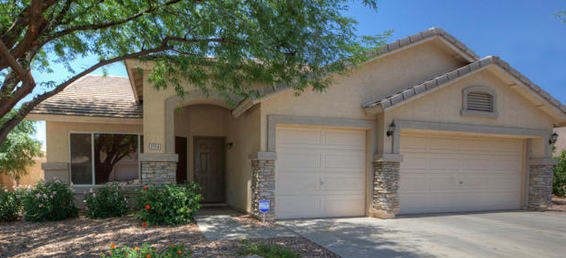 This Mesa Arizona home for sale in Stonegate Estates could be the perfect house for your family.